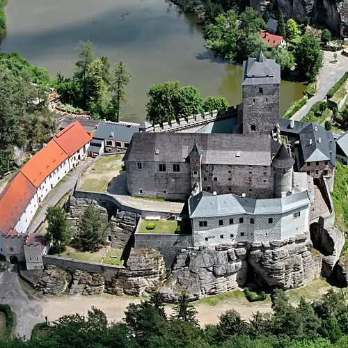 hrad Kost