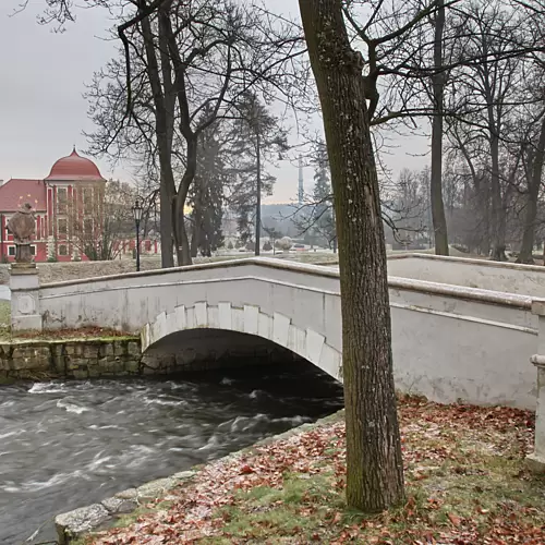 Ostrov nad Ohří zámek
